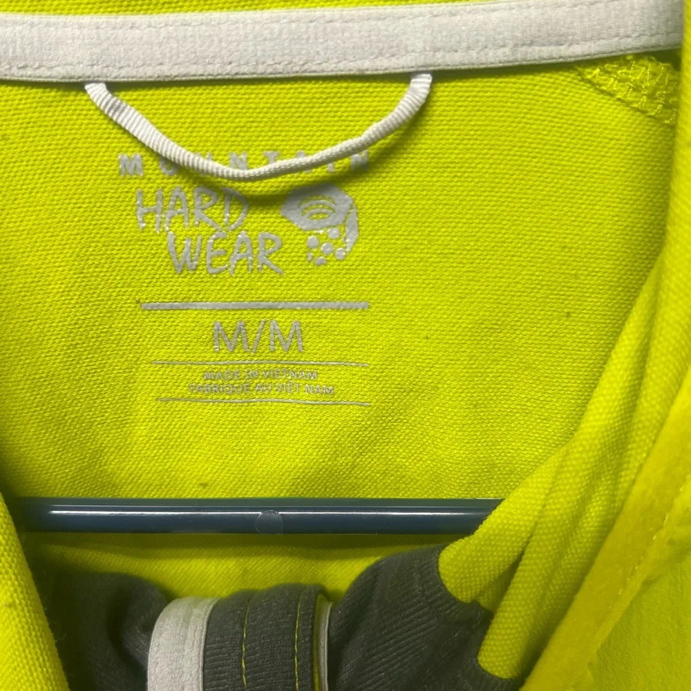 Mountain Hard‎ Wear jacket